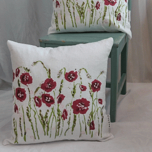 Unikot pellavatyynynpäällinen,valkoinen