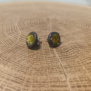 Rouhea kimallus -nappikorvakorut