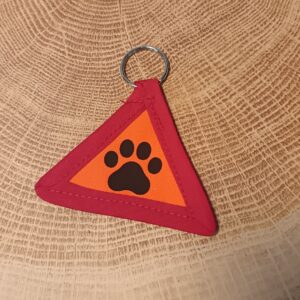 Tassuvaroitus -avaimenperä